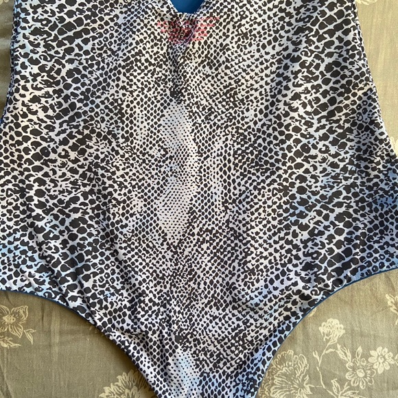 ACACIA Teahupoo One Piece Blue - Picture 4 of 8